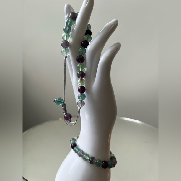Handmade genuine gemstone bracelet. This Fluorite bracelet is adjustable. - Picture 4 of 5